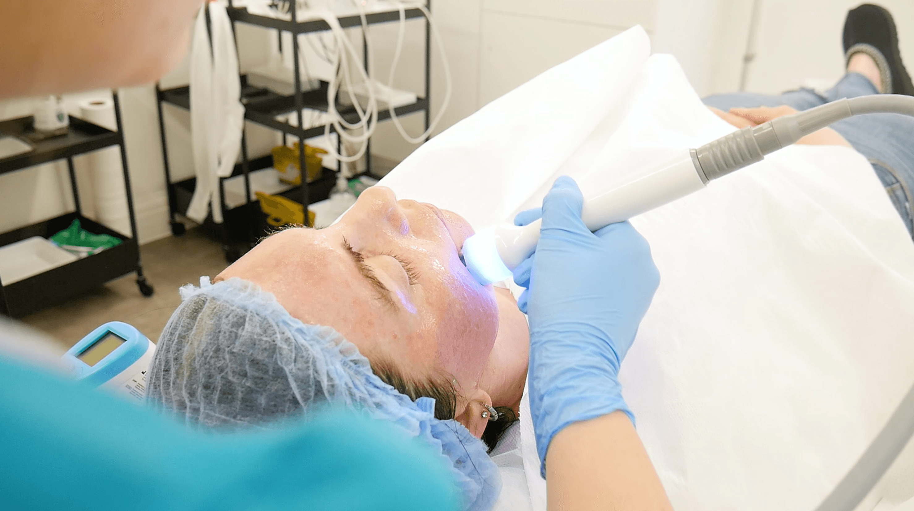 VTCT Level 4 radio frequency and ultrasound training at Cosmetic College